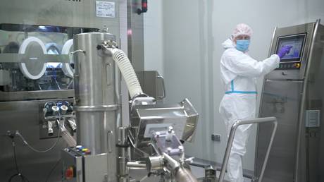 Russian lab unveils cancer vaccine release target