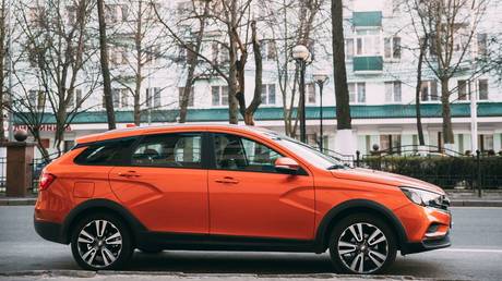 Amazon uses Lada to promote new auto service