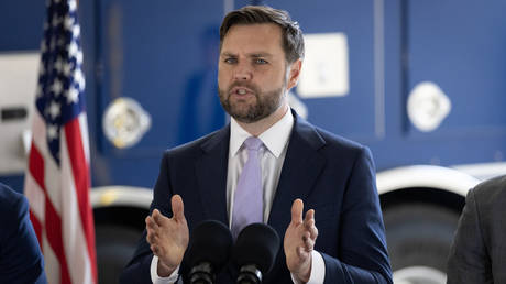 US backing Ukraine settlement based on current front line – Vance