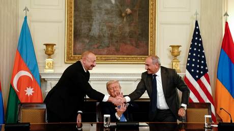 Ex-Soviet states renounce territorial claims