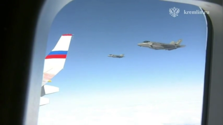 WATCH US F-35 fighter jets escort Putin’s plane