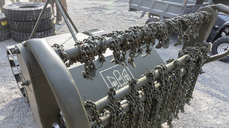 Kiev to replace soldiers with robots – top general