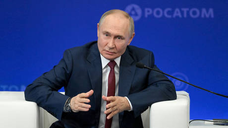 Russia still working with Western scientists despite sanctions – Putin