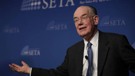 West wants to finish Russia as a great power – John Mearsheimer
