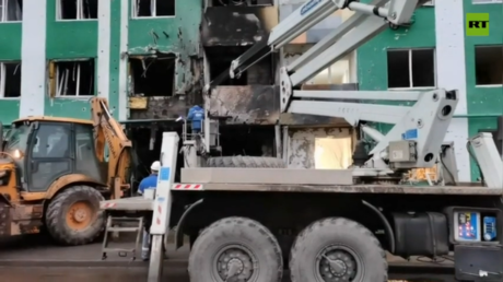 Ukrainian drone strikes apartment block in western Russia (VIDEOS)