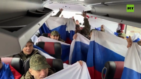 Russia and Ukraine exchange 350 POWs ahead of Orthodox Easter – MOD (VIDEO)