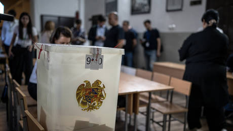 Election observers pressured during controversial Armenia vote – official