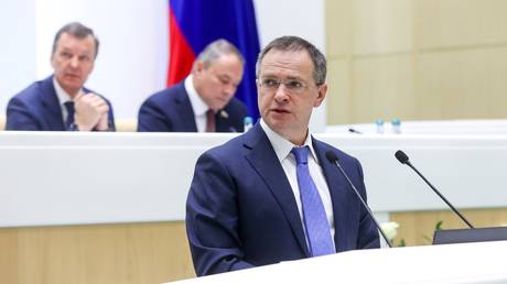 EU to sanction Moscow’s top Ukraine negotiator – EUobserver