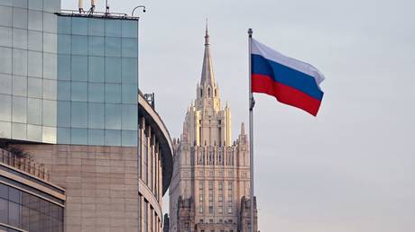 Moscow expels UK diplomat for spying